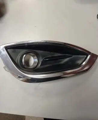 Chrysler Pacifica Front fog light trim/grill 68229006AA 68229006 5SD10SZ0AB