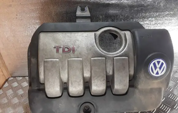 Engine cover (trim)