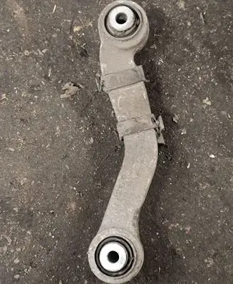 Rear control arm
