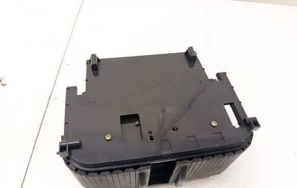 Nissan X-Trail T30 Glove box 68108EQ400