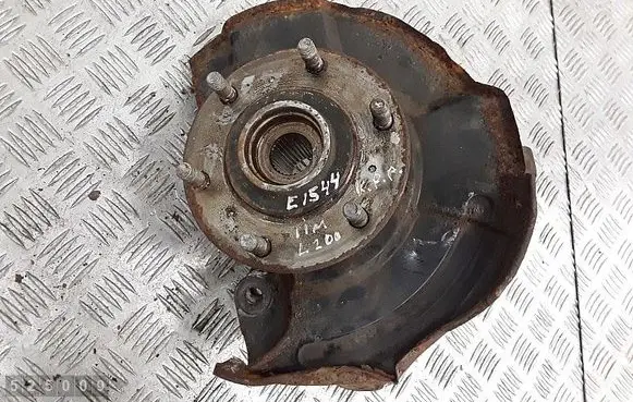 Mitsubishi L200 Front wheel hub 
