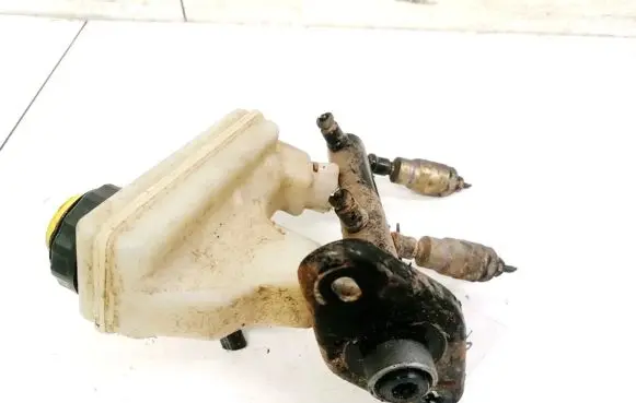 Mazda 121 SM Master brake cylinder