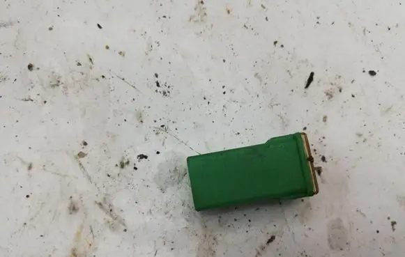 Toyota Avensis T250 Fuse NOCODE