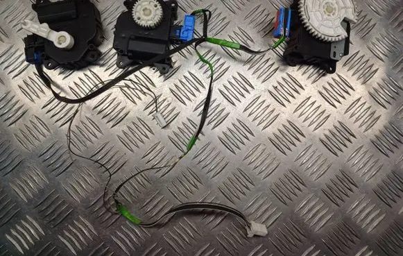 Intake manifold valve actuator/motor