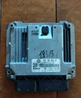 Volkswagen Golf V Engine control unit/module 03C906056CA 0261S02149