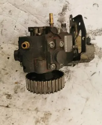 Volvo S40 Fuel injection high pressure pump 9656300380A 04000931051 0445010102