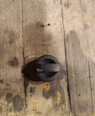 Volkswagen Caddy Oil filler cap 