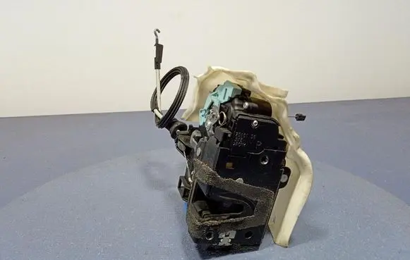 Front door lock