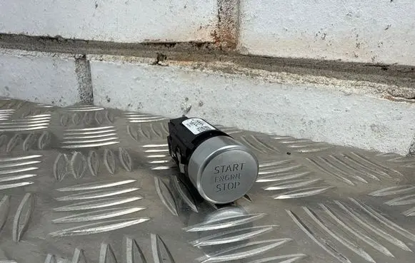 Engine start stop button switch