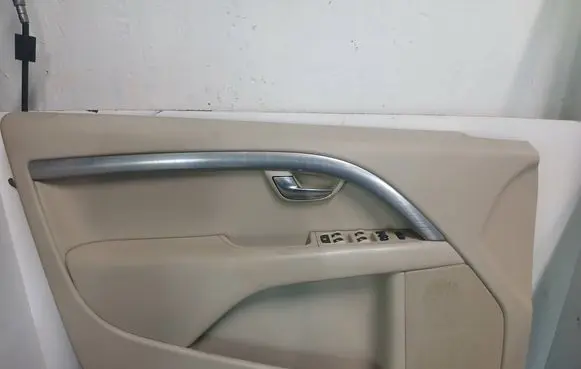 Volvo V70 Front door card panel trim 30649479