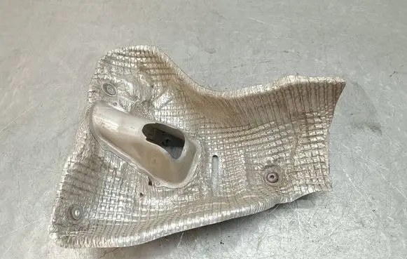Suzuki Vitara (LY) Exhaust heat shield