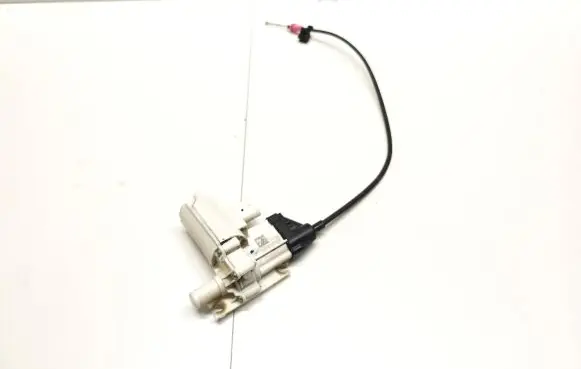 Audi Q7 4M Front door soft close latching motor A2227601400 13301