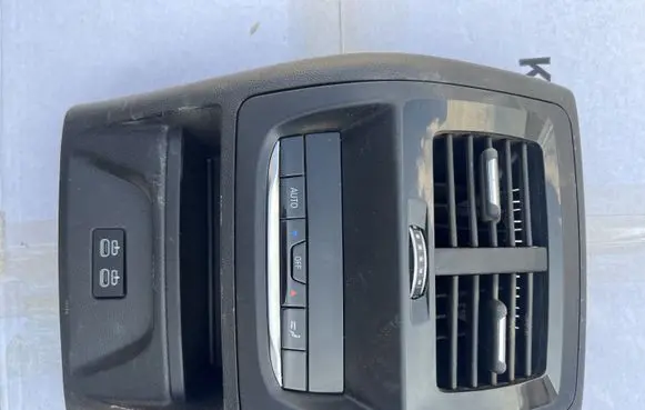 BMW X4 G02 Other center console (tunnel) element 9461902 1437744