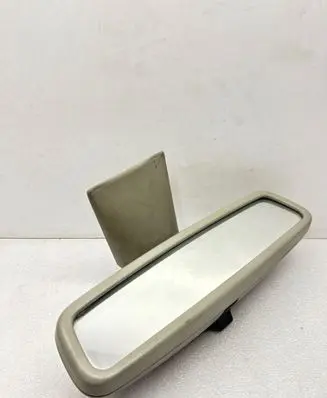 Rear view mirror (interior)