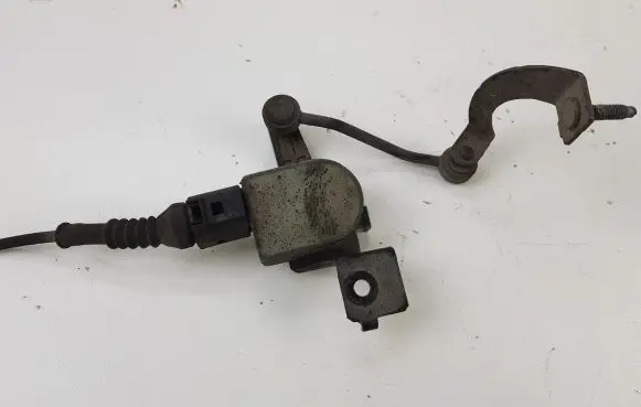 Volkswagen PASSAT B6 Air suspension front height level sensor 1T0907503
