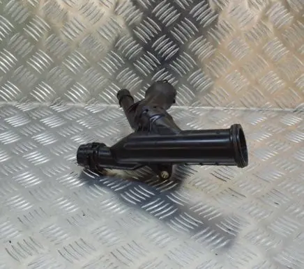 Audi Q2 - Other engine bay part 04L121026AF 03N121026B