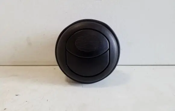 Iveco Daily 5th gen Dash center air vent grill