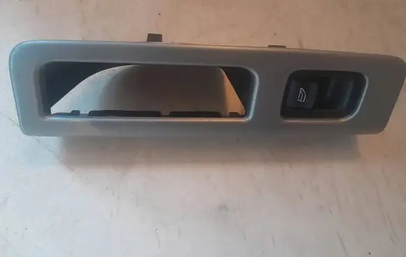 Volvo V50 Rear door handle trim 8663813