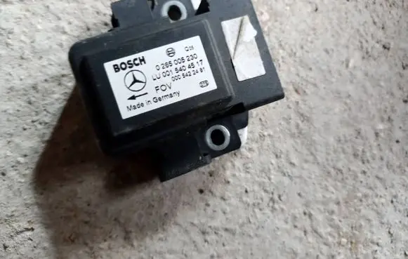 Mercedes-Benz C W203 ESP acceleration yaw rate sensor 0015404517
