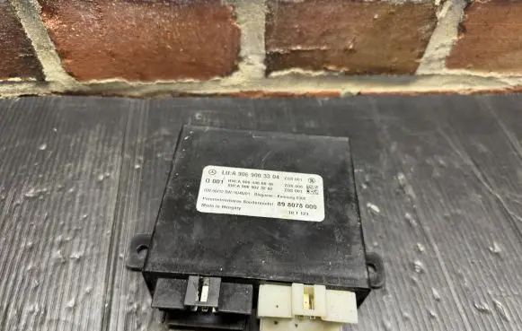 Mercedes-Benz Sprinter W906 Engine control unit/module A9069003304 A9064460046