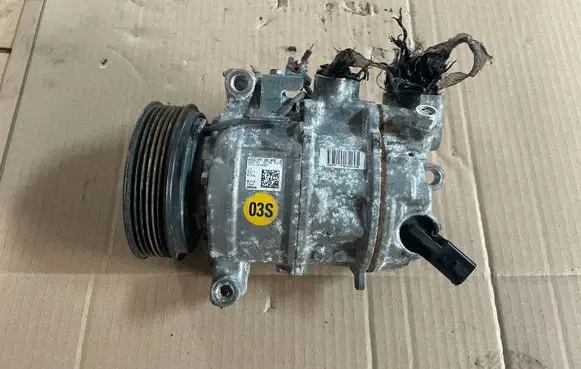 Audi Q7 4L Air conditioning (A/C) compressor (pump) 8T0260805F 6SAS14C4472807031