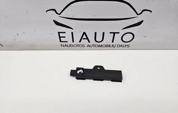 BMW 5 F10 F11 Keyless system antenna 9220832 65209220832