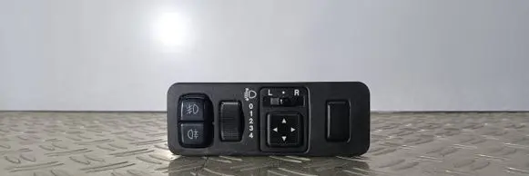 Mitsubishi Space Star Wing mirror switch MR240907