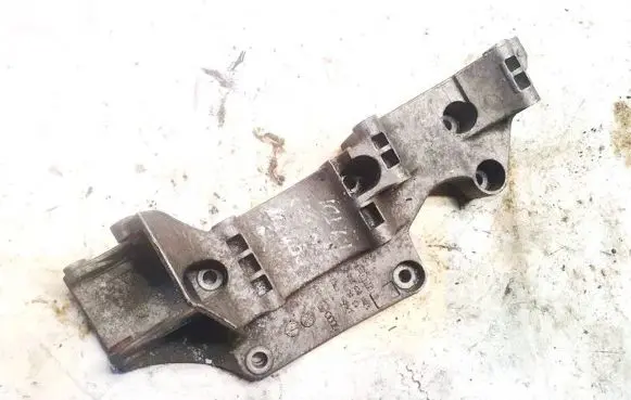 Volkswagen Golf IV Engine mounting bracket r045903143c