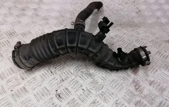 Renault Sandero I Air intake hose/pipe 165764382R