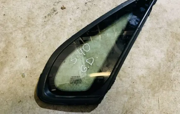 Volvo S40, V40 Rear side window