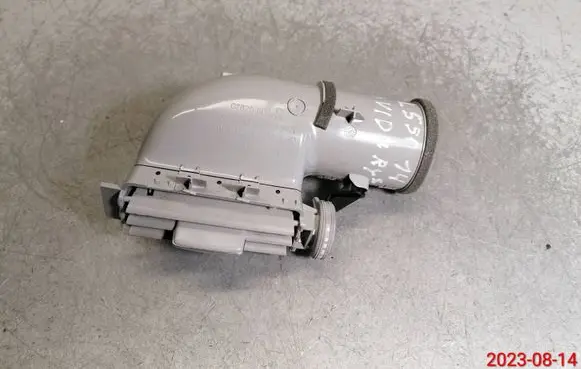 Mercedes-Benz GL X166 Air vent grill in roof A1668301654 1668301654 A1668303054