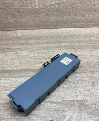 Mazda 626 Fuse module 5TWSGA5R 1H27
