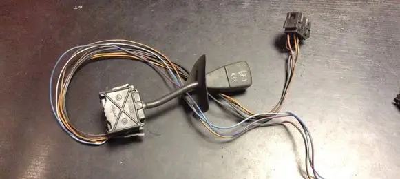 BMW 5 E34 Wiper control stalk 8351193