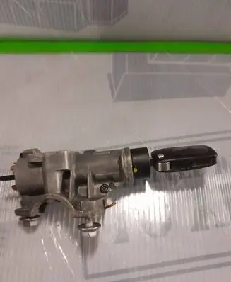 Volkswagen Golf IV Ignition lock 4B0905851C