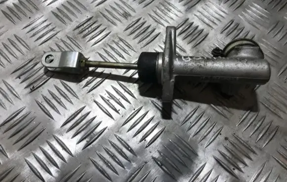 Hyundai Coupe Clutch master cylinder