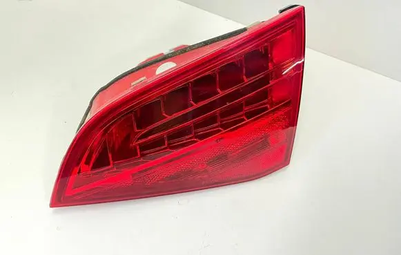 Audi A4 S4 B8 8K Tailgate rear/tail lights 8K9945094B 180711R