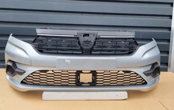Dacia Sandero Front bumper 620228531R