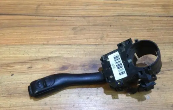 Skoda Octavia Mk1 (1U) Indicator stalk 8l0953513j