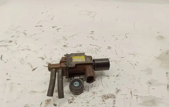 Toyota Hilux (AN10, AN20, AN30) Turbo solenoid valve 2581930100 13970030100