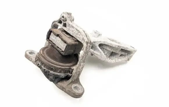 Opel Vivaro Engine mount bracket 112841371R