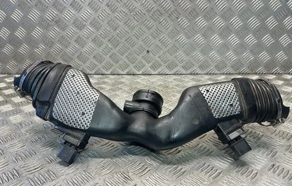 Mercedes-Benz ML W164 Air intake duct part A6420943497