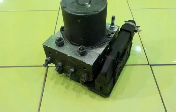 Subaru Forester SH ABS Pump TP163