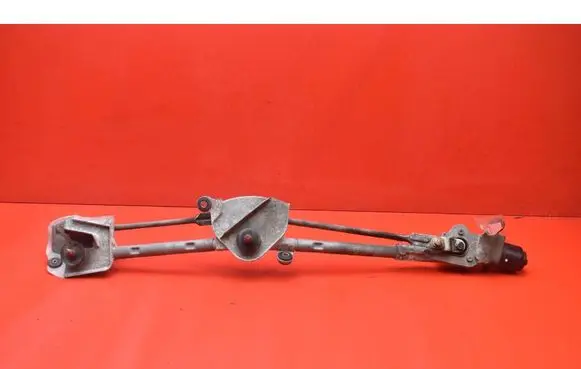 Nissan Tiida C11 Front wiper linkage and motor