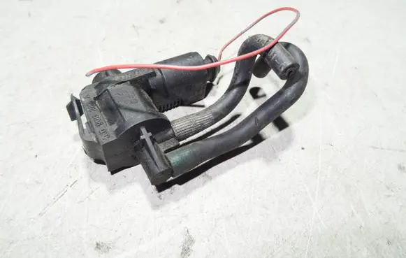 Volkswagen Golf VI Turbo solenoid valve 1K0906283A