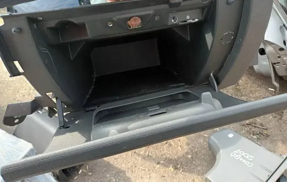 Ford C-MAX I Glove box set 