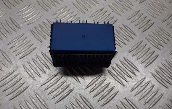 Opel Corsa D Window wiper relay 55557760