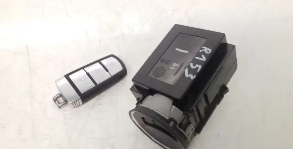 Volkswagen PASSAT B6 Ignition lock 3C0905843Q
