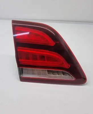 Tailgate rear/tail lights