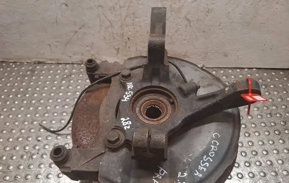 Peugeot 4007 Front wheel hub spindle knuckle S25062534