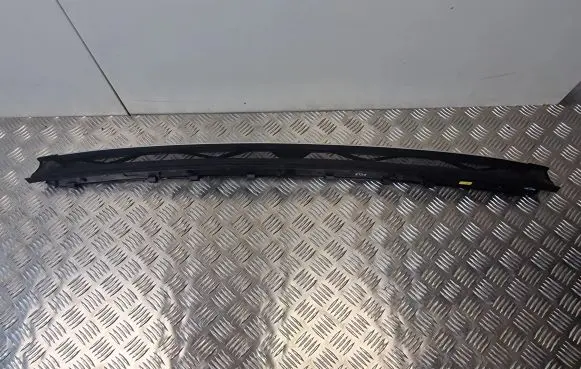 Volkswagen Eos Air flow deflector 1Q0877651L 1Q0877651K